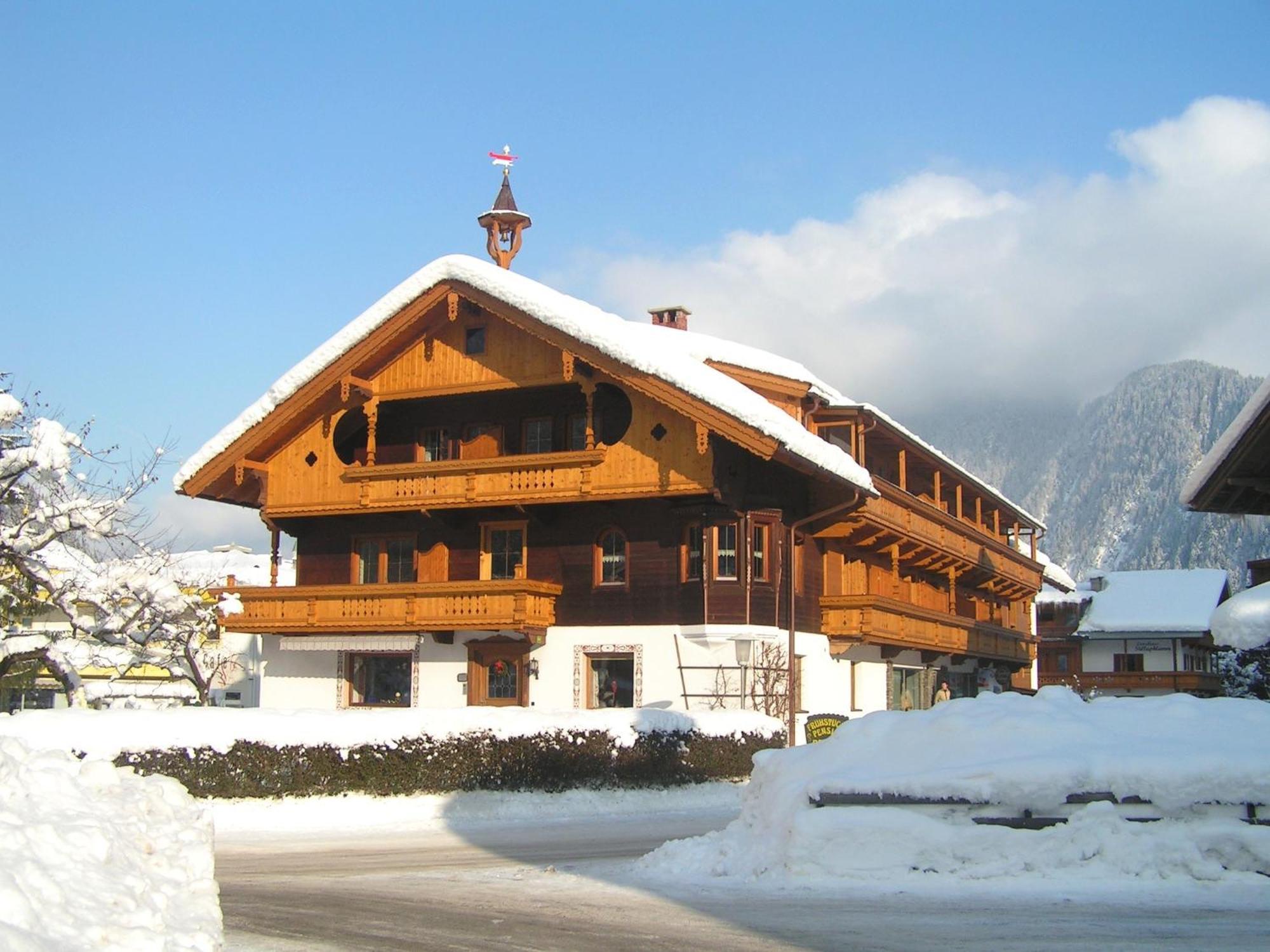 Pension Regina Mayrhofen Exterior photo